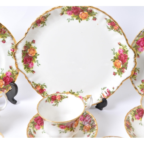 37 - Royal Albert - A collection of 20th Century Old Country Roses porcelain / chinaware by Royal Albert ... 