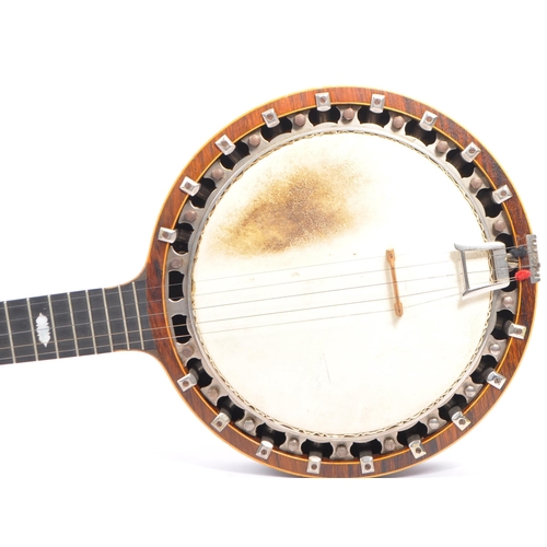 411 - New Windsor No. 4 Zither banjo. An early 20th century five string New Windsor Banjo, comprised of a ... 