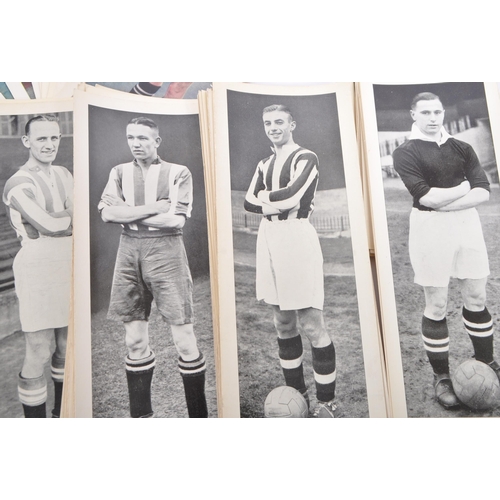 446 - An assorted collection of 20th century circa 1930s Topical Times portraits of footballers. Approx se... 