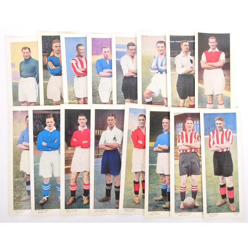 446 - An assorted collection of 20th century circa 1930s Topical Times portraits of footballers. Approx se... 