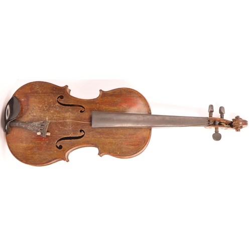 447 - An early 20th Century full sized 4/4 violin musical instrument with two piece back. Condition AF. Me... 