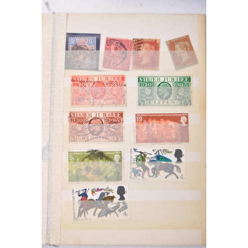 456 - A collection of early 20th century / vintage and later UK and International stamps. To include two x... 