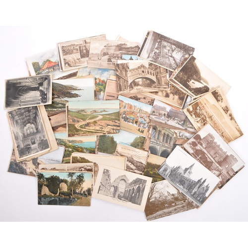 495 - Topographical Postcards. A collection of postcards to include the topics of of street scenes, buildi... 