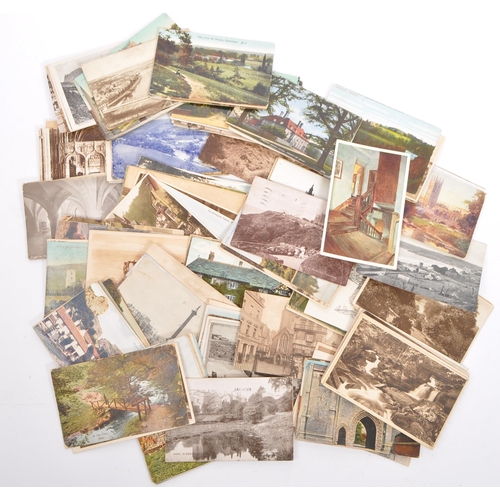 495 - Topographical Postcards. A collection of postcards to include the topics of of street scenes, buildi... 