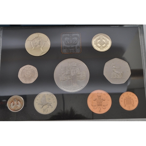 507 - The Royal Mint - United Kingdom proof coin collection. To include the years, 1989, 1995, 1996, 1984,... 