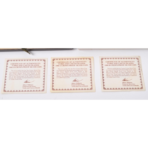 509 - 1980 Turks and Caicos Islands - A three coin gift pack comprising of Mountbatten 5, 10 and 20 crown ... 