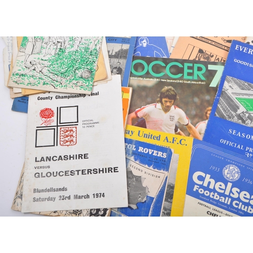 515 - A collection of mid 20th century football and rugby programmes, the majority circa 1950s. Featuring ... 