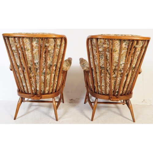 690 - Ercol - Model 1913 - Evergreen - A pair of mid 20th century circa 1960s blonde elm Ercol range 1913 ... 