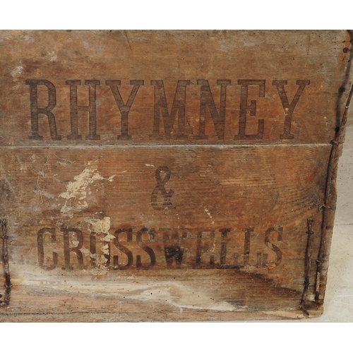 719 - A cased wooden early 20th century brewers crate for Stroud Brewery complete with the lid and six bot... 