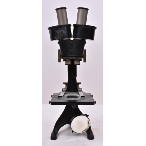 112 - Carl Zeiss, Jena - An early 20th century German Carl Zeiss stereo dissecting microscope in crossband... 