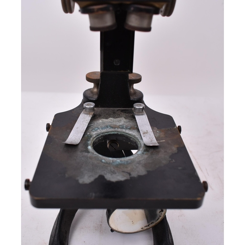 112 - Carl Zeiss, Jena - An early 20th century German Carl Zeiss stereo dissecting microscope in crossband... 