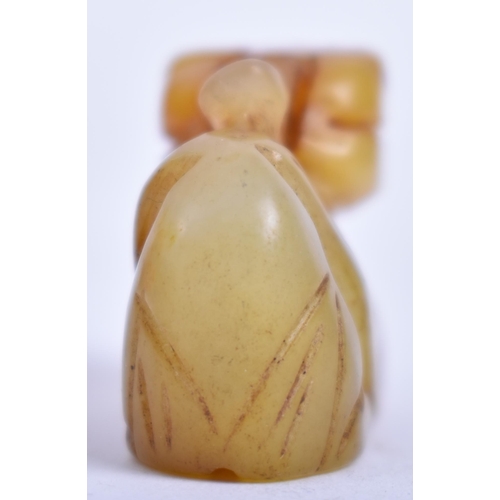 330 - A Chinese Oriental Qing Dynasty hand carved jade Kylin amulet / pendant. Measures approx. 3cm x 4cm ... 