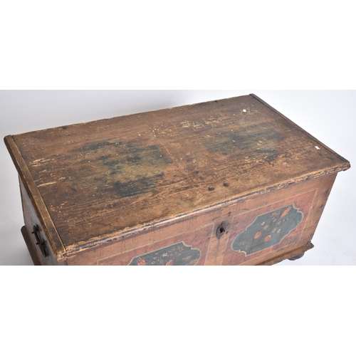 356 - A Victorian 19th century painted pine wood chest blanket box trunk. The chest having an hinged top w... 