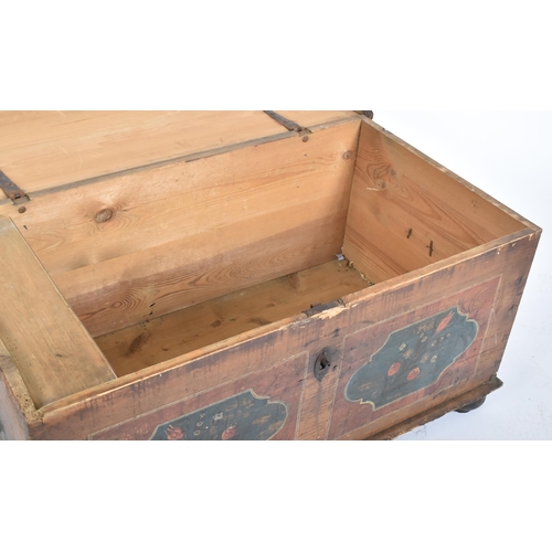 356 - A Victorian 19th century painted pine wood chest blanket box trunk. The chest having an hinged top w... 