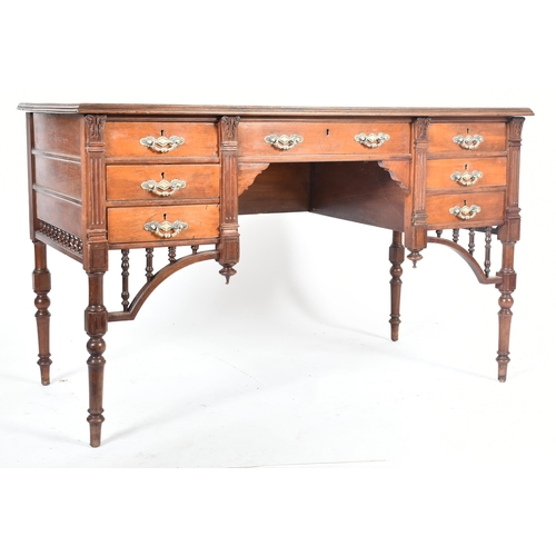 358 - James Shoolbred & Co. - London - A Victorian 19th century mahogany desk / writing table. The table h... 