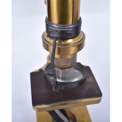 424 - Carl Zeiss, Jena - A late 19th century circa 1886 brass Monocular microscope by Zeiss. The microscop... 