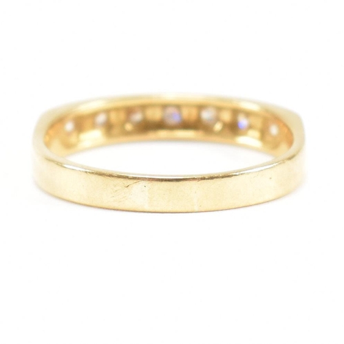 100 - A hallmarked 18ct gold and diamond seven stone ring. Estimated diamond weight 0.30ct. Hallmarked Lon... 