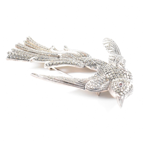 102 - A large hallmarked 925 silver and marcasite brooch pin in the form of a bird of paradise having a re... 