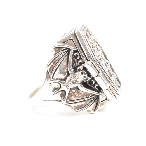 159 - A contemporary 925 Sterling coffin ring. Stamped 925 Sterling. Weight approx 20.5g. Size approx R-S.... 