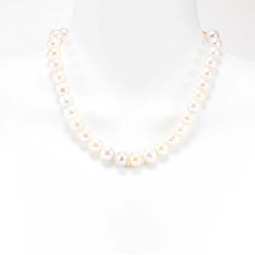 162 - A 9ct old anD cultured pearl bead necklace. The necklace strung with 11mm button pearls to large spr... 