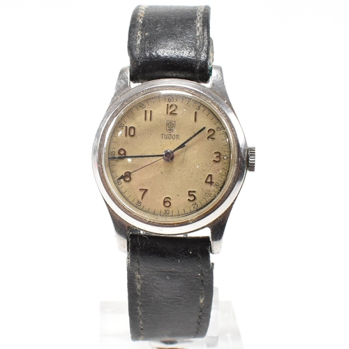 184 - Mid century Tudor 17 Rubis wristwatch. Stainless steel case with champagne dial, Arabic numbers to d... 