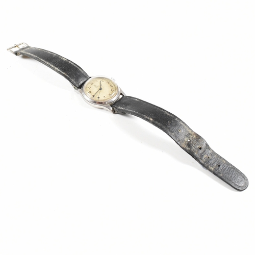 184 - Mid century Tudor 17 Rubis wristwatch. Stainless steel case with champagne dial, Arabic numbers to d... 