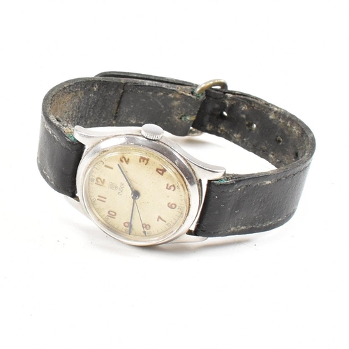 184 - Mid century Tudor 17 Rubis wristwatch. Stainless steel case with champagne dial, Arabic numbers to d... 