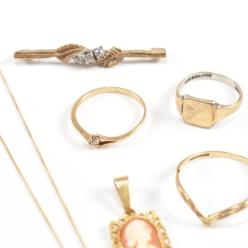 234 - A collection of 9ct gold and yellow metal jewellery. The jewellery to include a hallmarked 9ct gold ... 