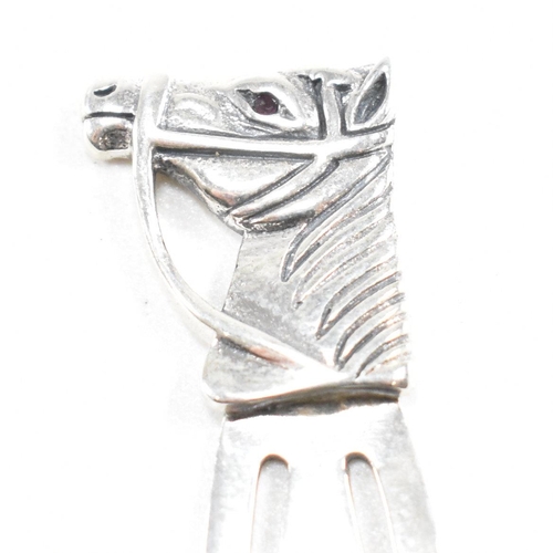 276 - A contemporary Sterling silver bookmark with the finial in the form of a horse. Equestrian interest.... 