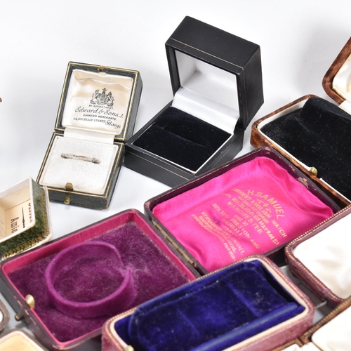 29 - A collection of assorted jewellery boxes. The boxes to include Charles Packer & Co, James Low, Edwar... 