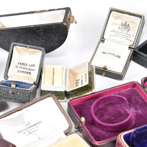 29 - A collection of assorted jewellery boxes. The boxes to include Charles Packer & Co, James Low, Edwar... 