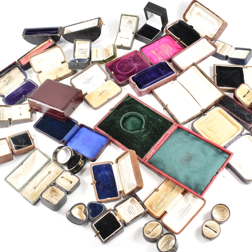 29 - A collection of assorted jewellery boxes. The boxes to include Charles Packer & Co, James Low, Edwar... 