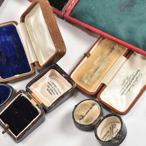 29 - A collection of assorted jewellery boxes. The boxes to include Charles Packer & Co, James Low, Edwar... 