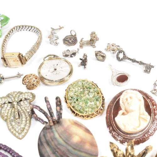 292 - Large collection of costume jewellery. The jewellery to include silver, gold tone, silver tone, char... 