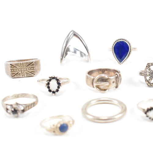 354 - A collection of 925 silver and gem set rings.The rings to include sapphire, lapis lazuli, marcasite,... 