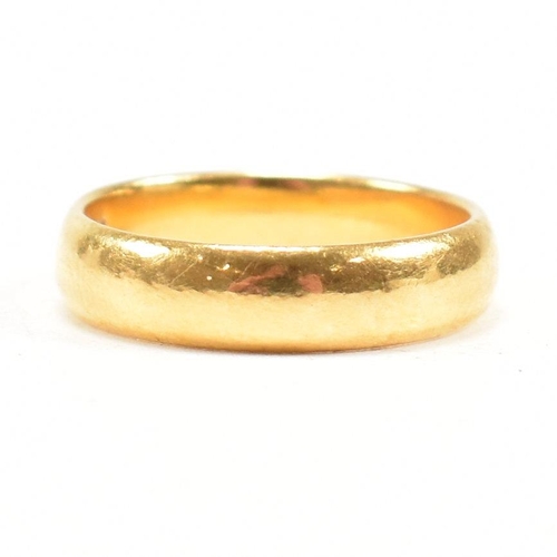 356 - A hallmarked 22ct band ring. The ring hallmarked Birmingham. Weight 5.3g. Size L. All weights, measu... 