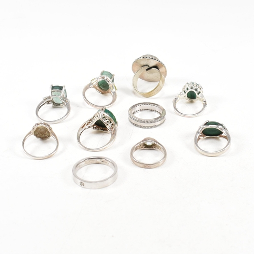 363 - A collection of 925 silver and gem set rings. The rings to include malachite, emerald, paste, CZ, Pe... 