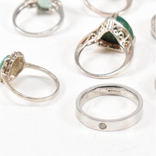 363 - A collection of 925 silver and gem set rings. The rings to include malachite, emerald, paste, CZ, Pe... 