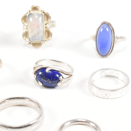 401 - A collection of 925 silver and gem set rings.The rings to include moonstone, lapis lazuli, band, cro... 