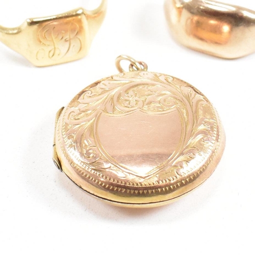 402 - A 9ct gold back and font locket together with a two AF gold rings.  One AF ring being hallmarked for... 