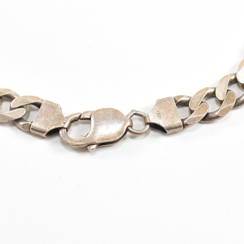 435 - A hallmarked Italian 925 silver chunky curb link chain necklace. Weight 64g. Measures 50cm. All weig... 