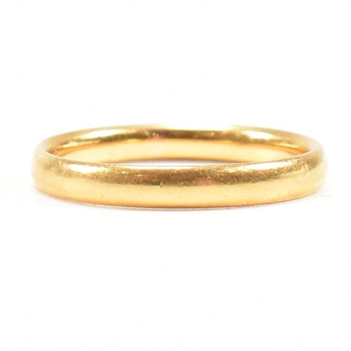 53 - A hallmarked 22ct band ring. The ring hallmarked Birmingham. Weight 2.8g. Size M.5. All weights, mea... 