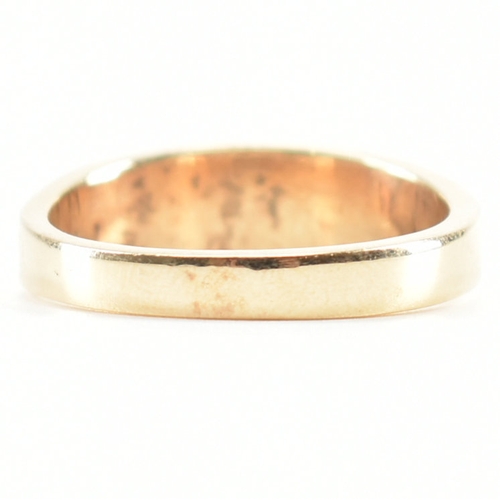 434 - A hallmarked 9ct yellow gold Mizpah ring. The ring having 'MIZPAH' to the centre with floral designs... 