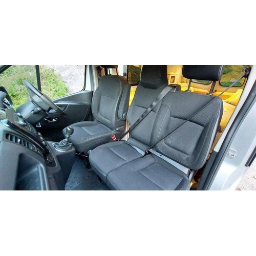 547 - LA66 FLR - Vauxhall Vivaro 1.6 CDTi 5 door diesel manual custom built van conversion camper van.  Fi... 