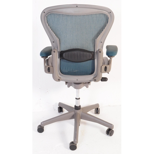 630 - Bill Stumpf and Don Chadwick for Herman Miller - Aeron - A contemporary office swivel desk chair wit... 