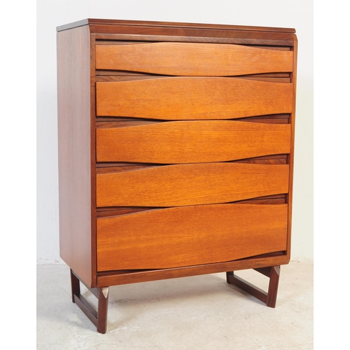 641 - White & Newton - A 20th century White and Newton teak tallboy chest of drawers. The chest of drawers... 