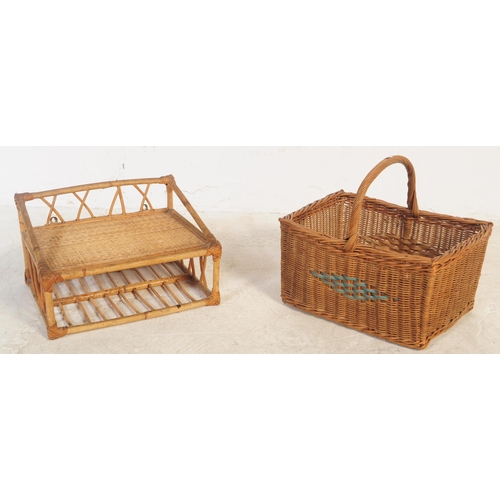 656 - A collection of retro mid 20th century wicker picnic / hampers baskets. With bottle / wine carriers ... 