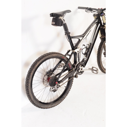 731 - S-Works Enduro - Full suspension Mountain Bike / Bicycle. With Carbon Fibre frame. Specialized bike ... 