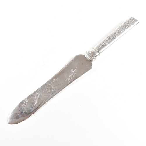 153 - Early 20th Century Chineseÿcased Silver knife by Tuck Chang. The knife having a planished finish to ... 