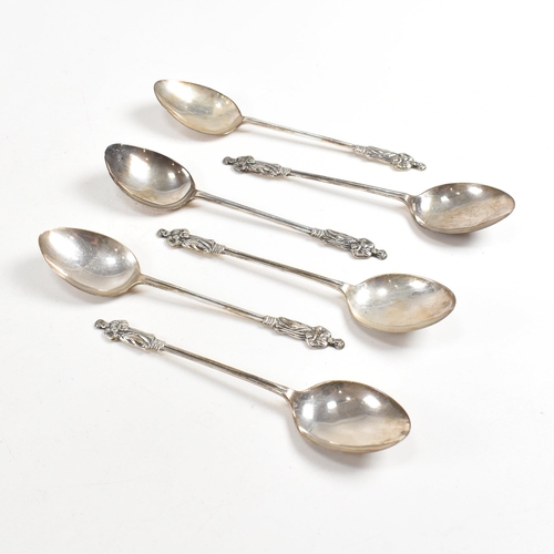 158 - An early 20th century cased set of Apostle spoons and late 19th century cased set of souvenir spoons... 